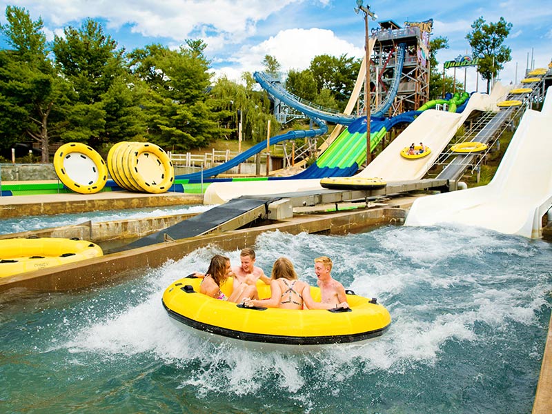 14 Of The Best Water Parks In Wisconsin (Big Water Slides!) Family
